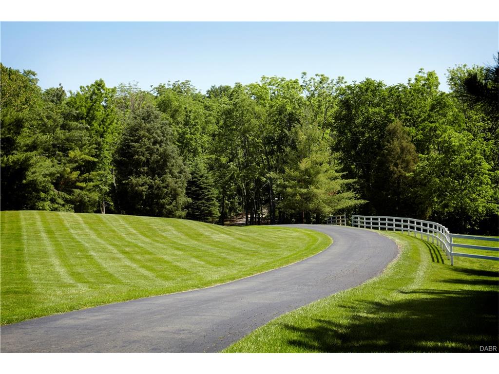 7660 Horizon Hill Dr, Springboro, OH 45066