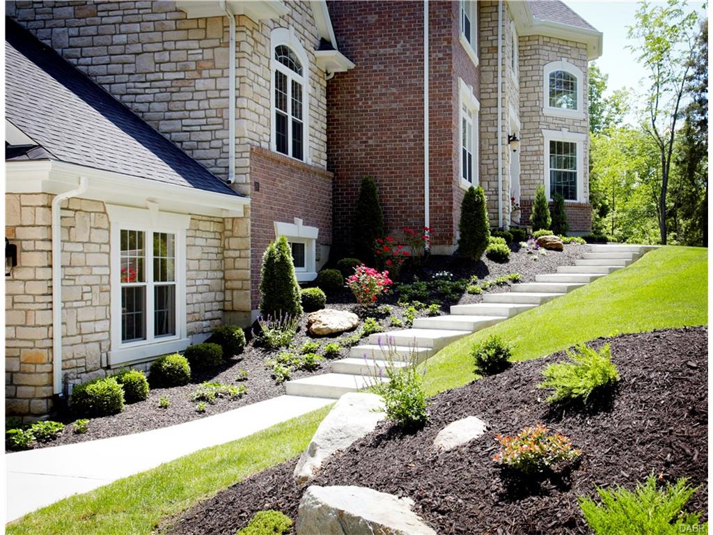 7660 Horizon Hill Dr, Springboro, OH 45066