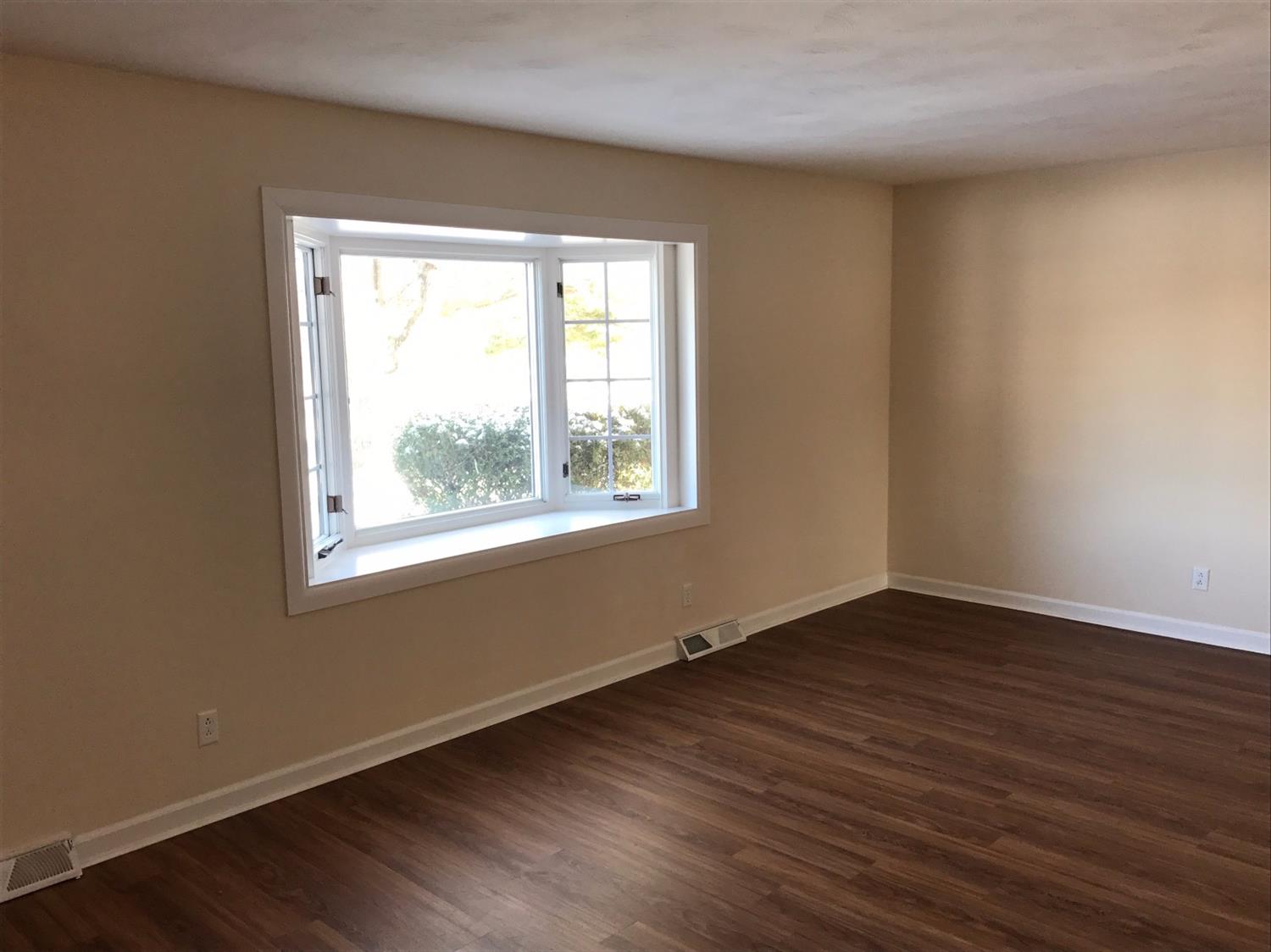 8668 Goldfinch Way, West Chester, OH 45069