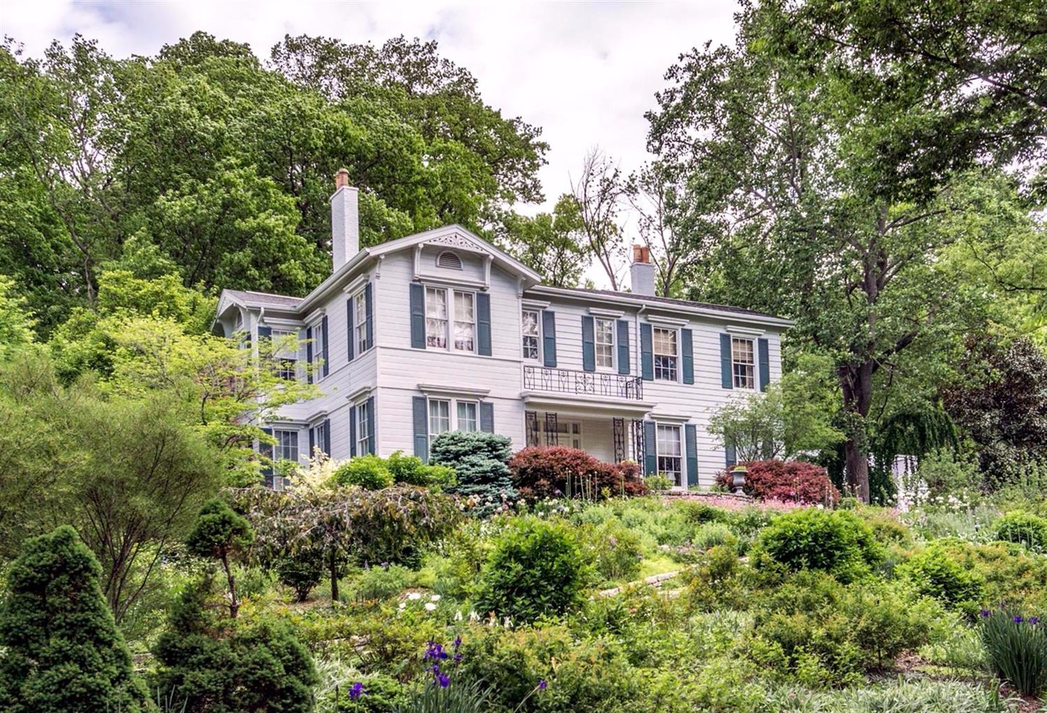 1858 William Howard Taft Road, Cincinnati, OH 45206