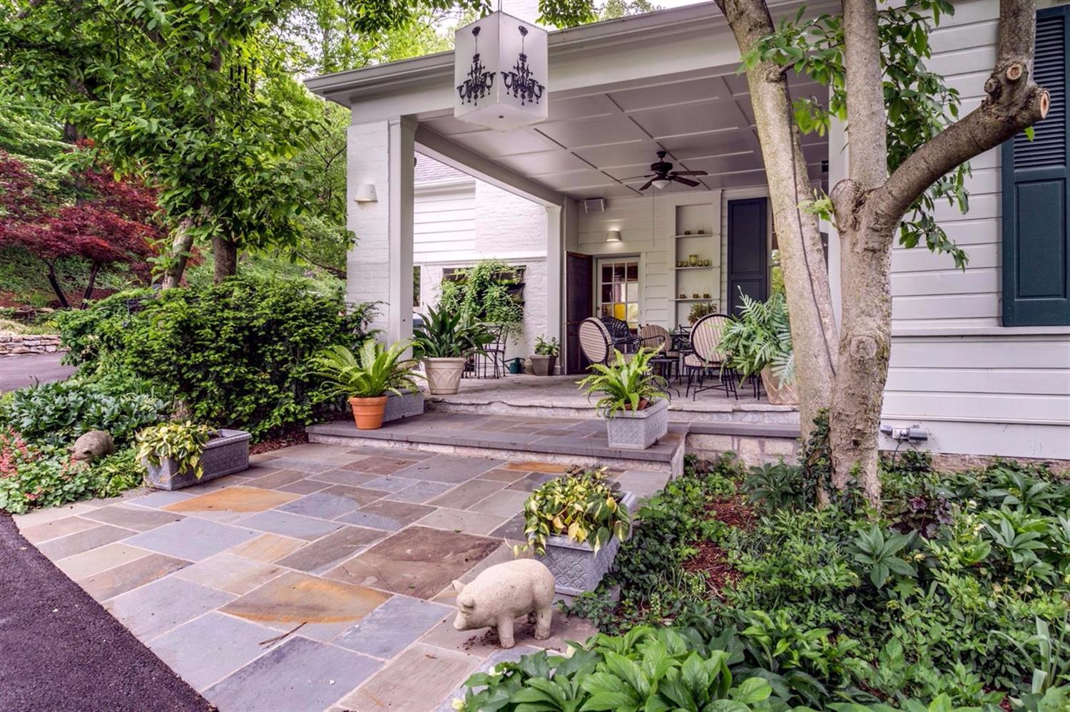 1858 William Howard Taft Road, Cincinnati, OH 45206
