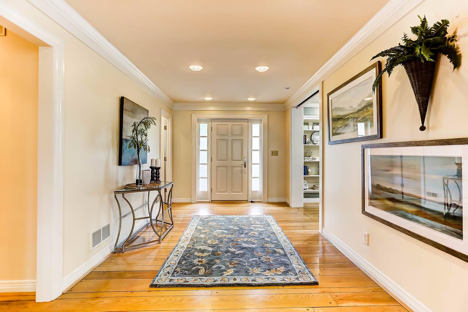 1129 Rookwood Drive, Cincinnati, OH 45208
