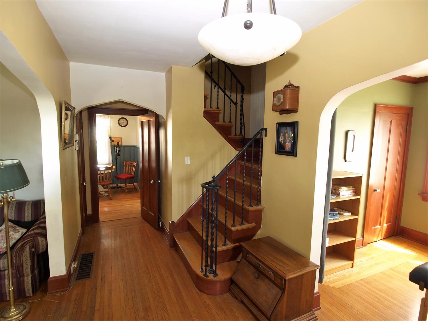 2696 Fleetwood Avenue, Cincinnati, OH 45211