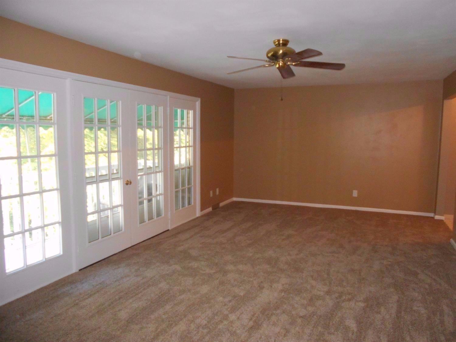 40 Sherry Road, Wyoming, OH 45215
