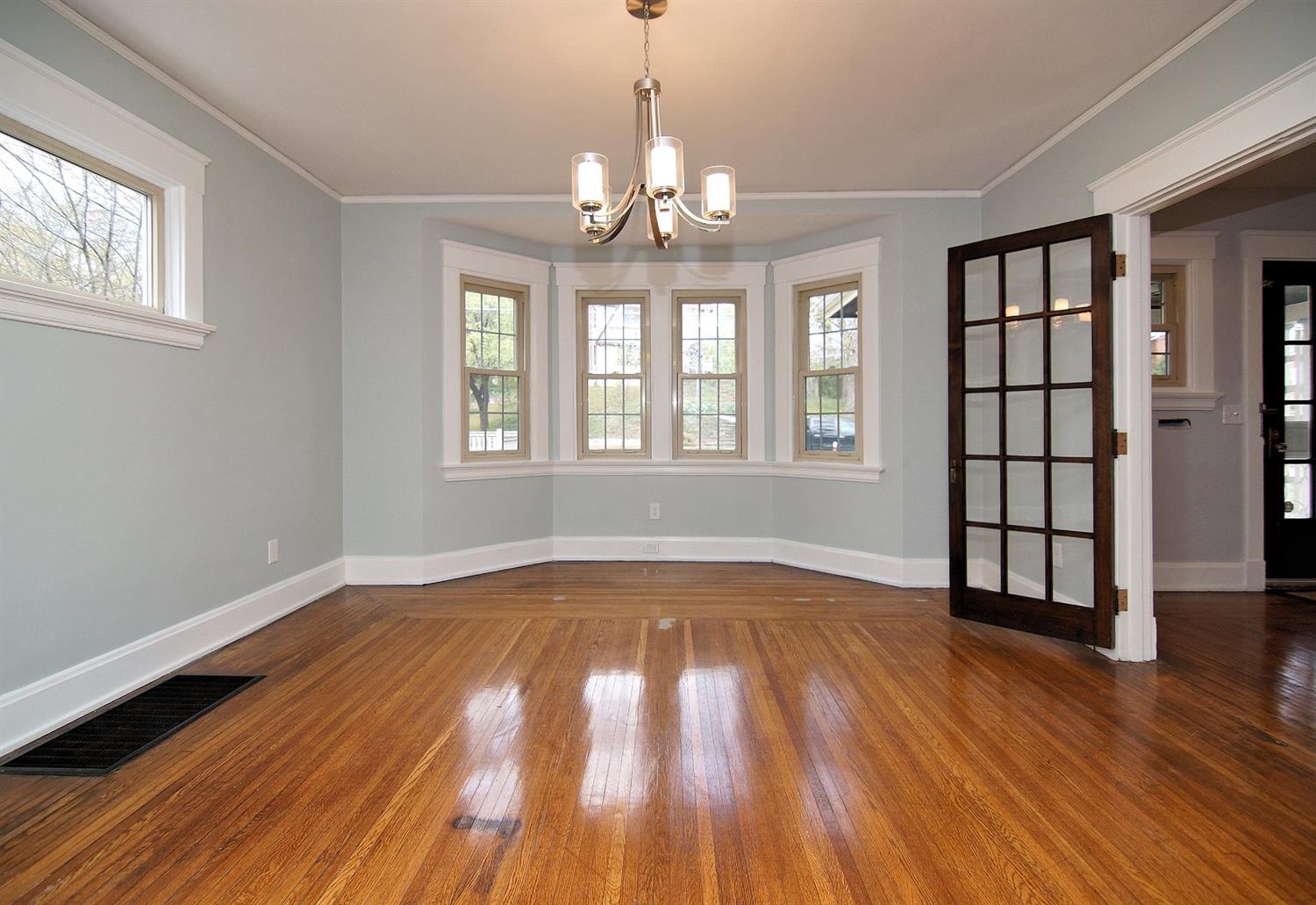 4452 Erie Avenue, Cincinnati, OH 45227