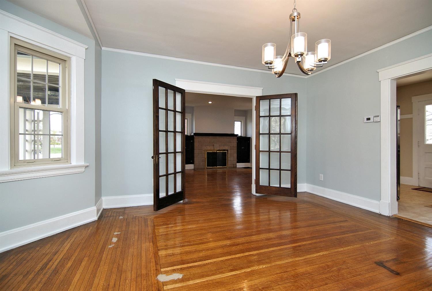 4452 Erie Avenue, Cincinnati, OH 45227
