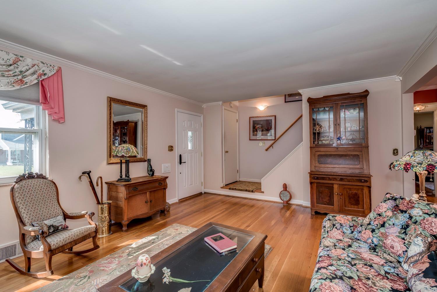 2202 Bluegrass Lane, Amberley, OH 45237