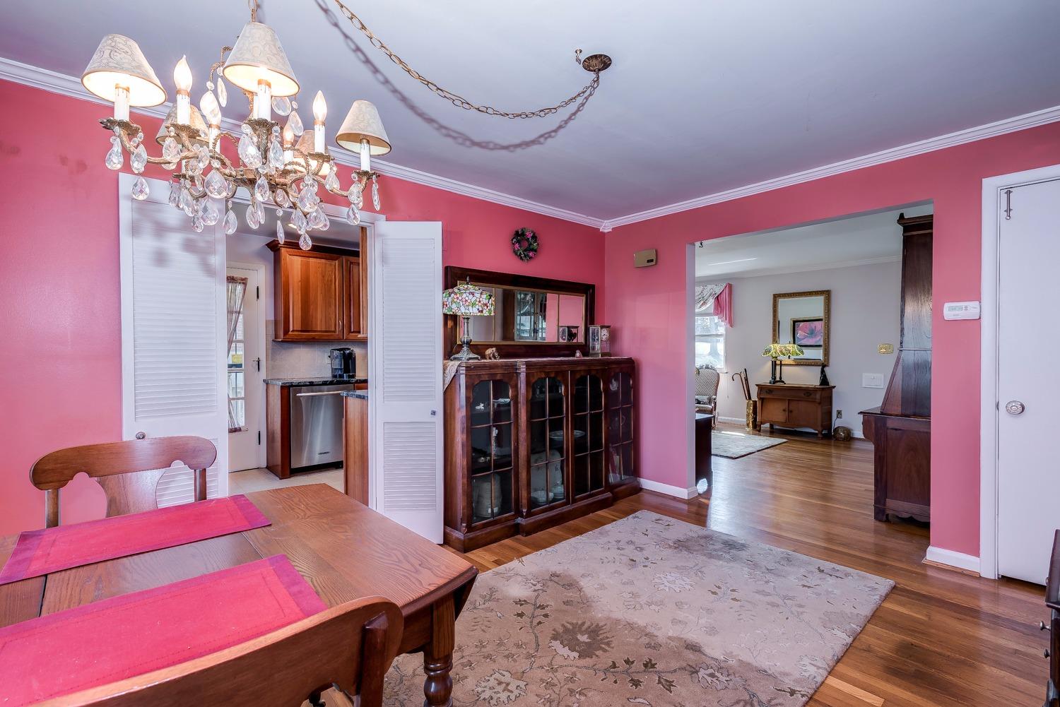 2202 Bluegrass Lane, Amberley, OH 45237