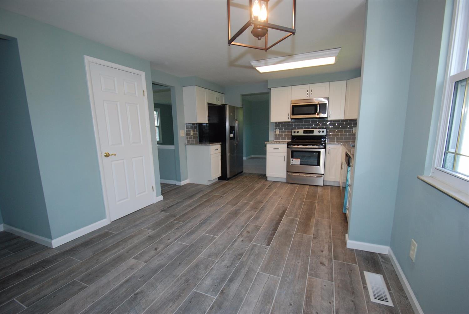 1506 Netherland Court, Forest Park, OH 45240