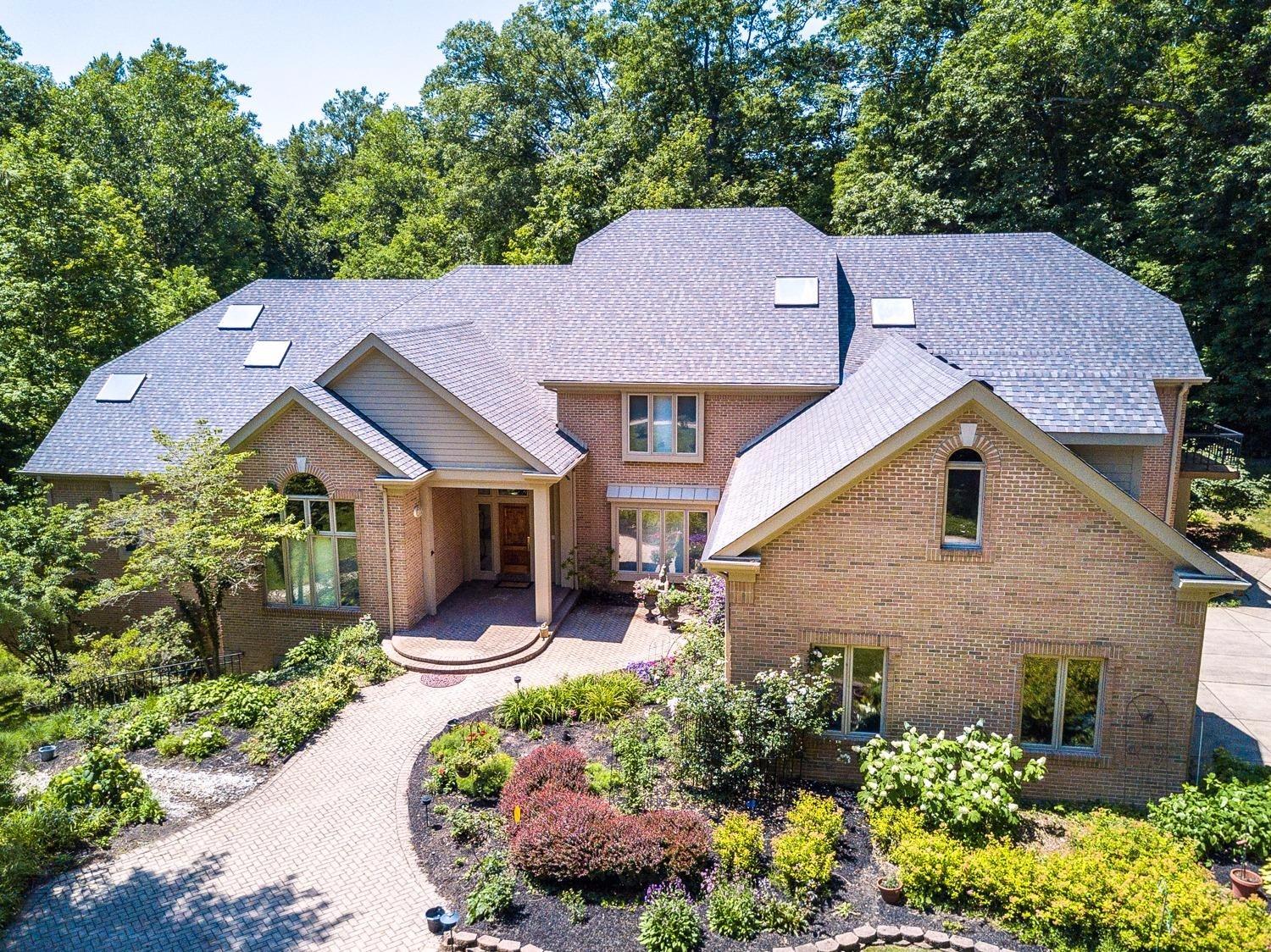 8325 Carolines Trail, Indian Hill, OH 45242