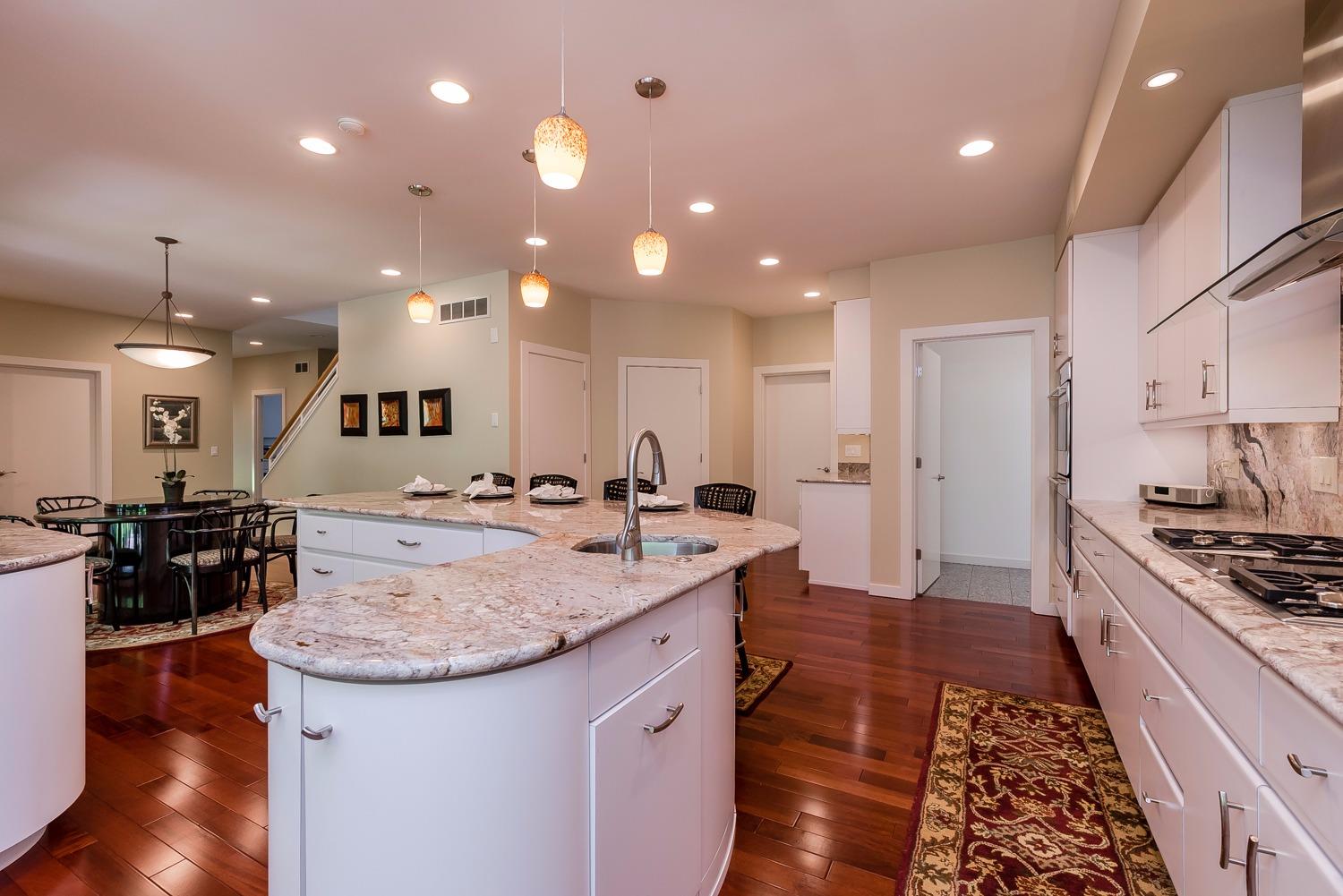 8325 Carolines Trail, Indian Hill, OH 45242