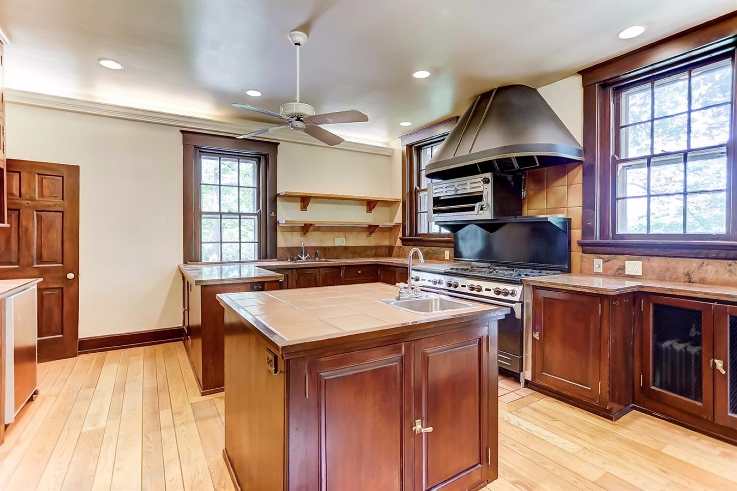 4600 Drake Road, Indian Hill, OH 45243