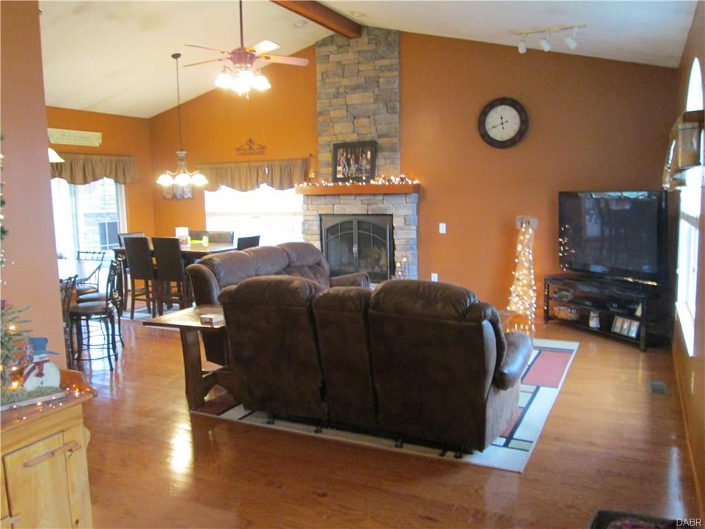 525 S Floyd Street, Lewisburg, OH 45338