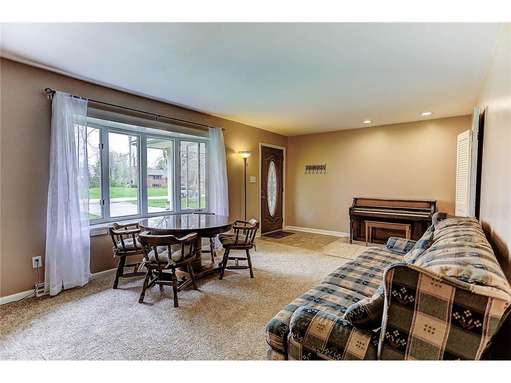 1900 Woodlawn, Troy, OH45373