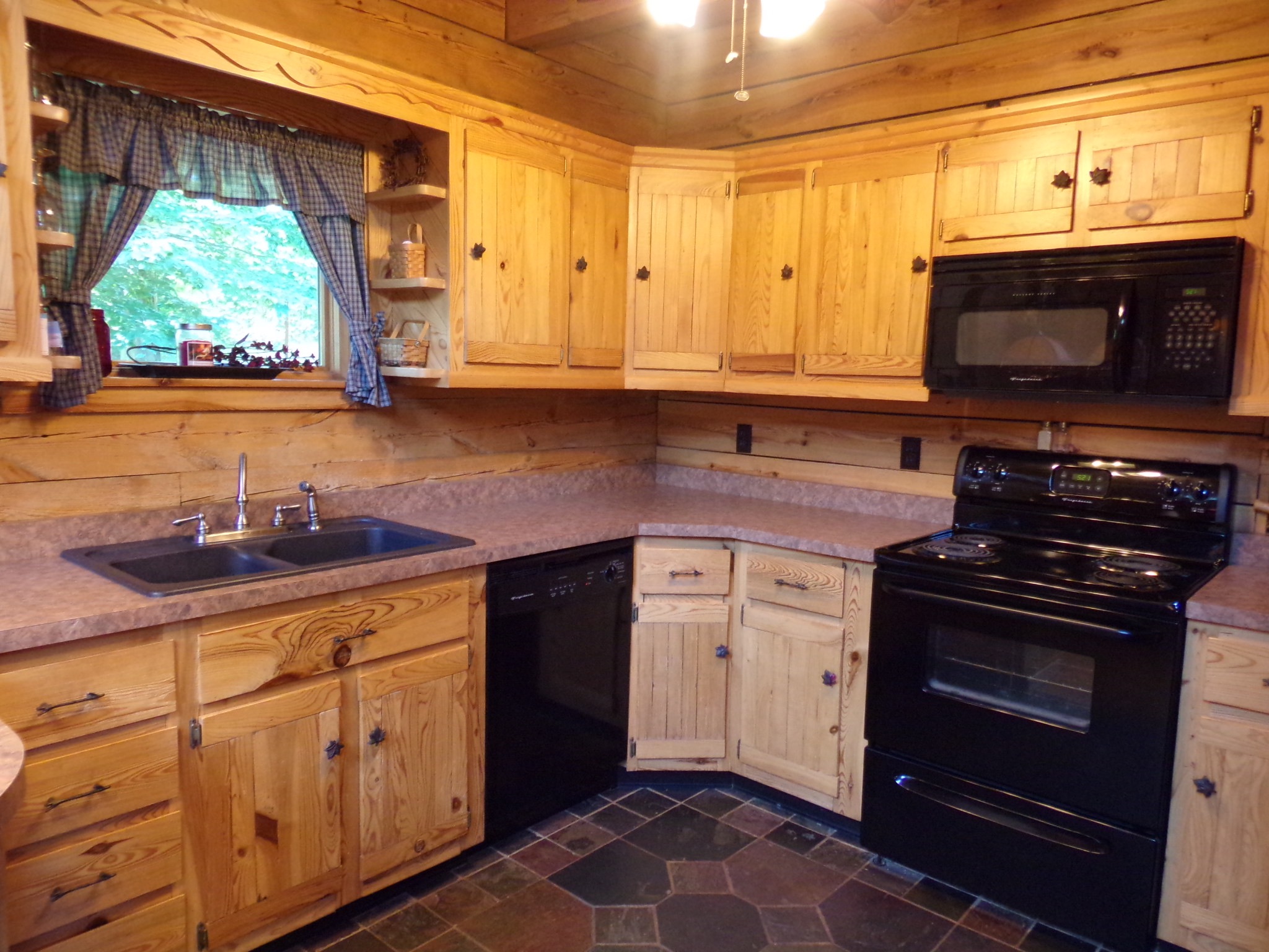 732 Careys Run Pond Creek, West Portsmouth, OH 45663