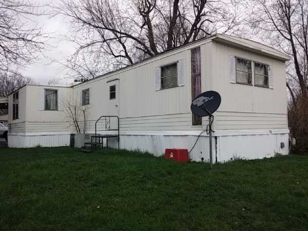 Crestwood Mobile Home Park 107 CharwoodLima, OH 45805
