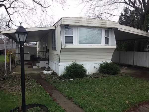 Crestwood Mobile Home Park 107 CharwoodLima, OH 45805