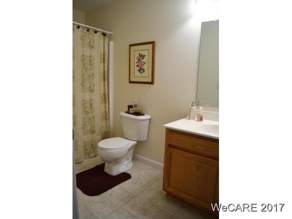 151 EAGLES POINT, Lima, OH 45806
