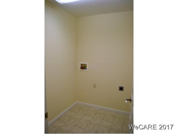 151 EAGLES POINT, Lima, OH 45806