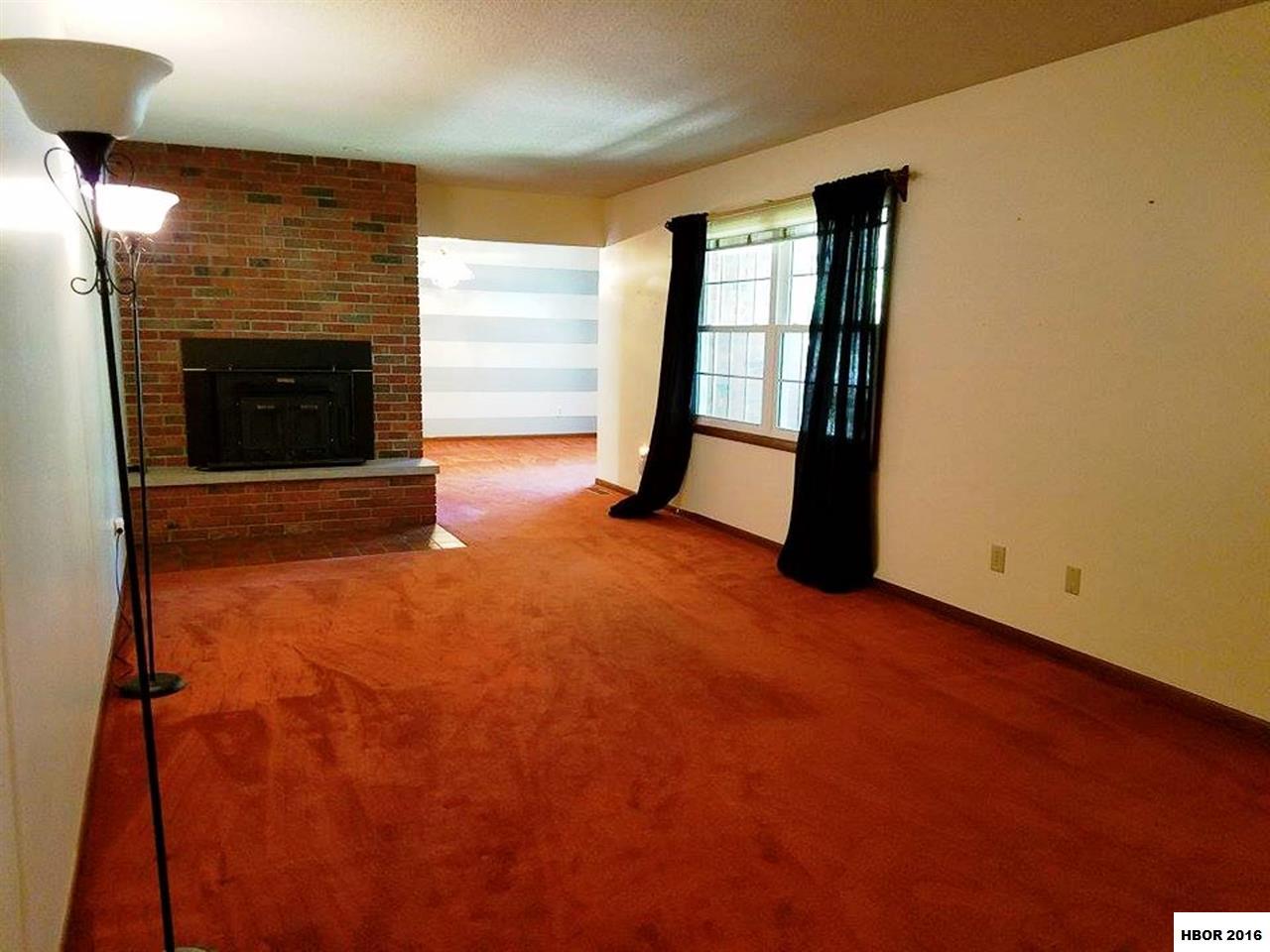 619 W LIMA AVE, Ada, OH 45810