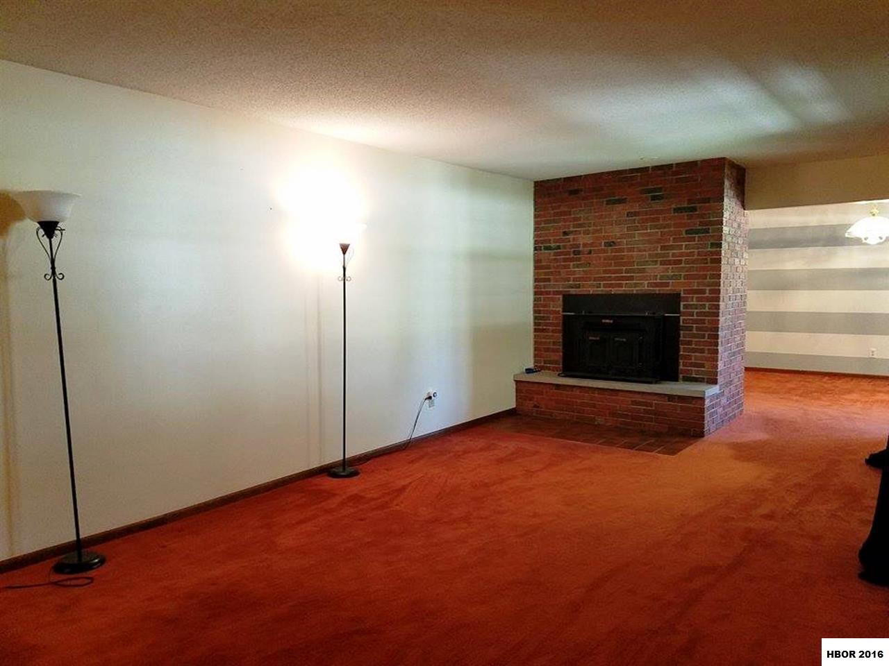 619 W LIMA AVE, Ada, OH 45810