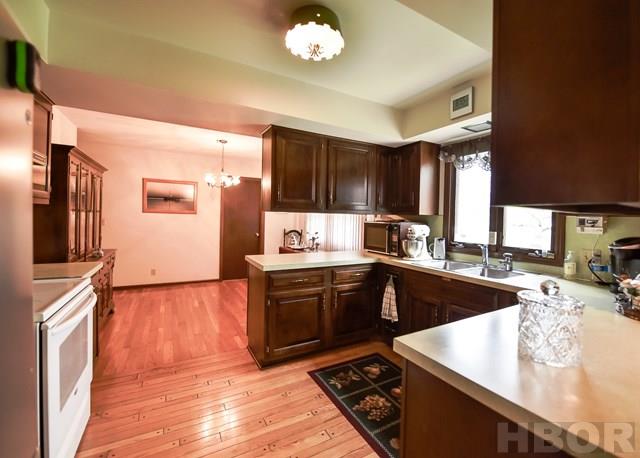 1826 IMPERIAL LN, Findlay, OH 45840