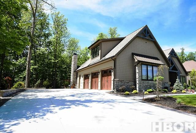 8352 E WOODLAND TR, Findlay, OH 45840