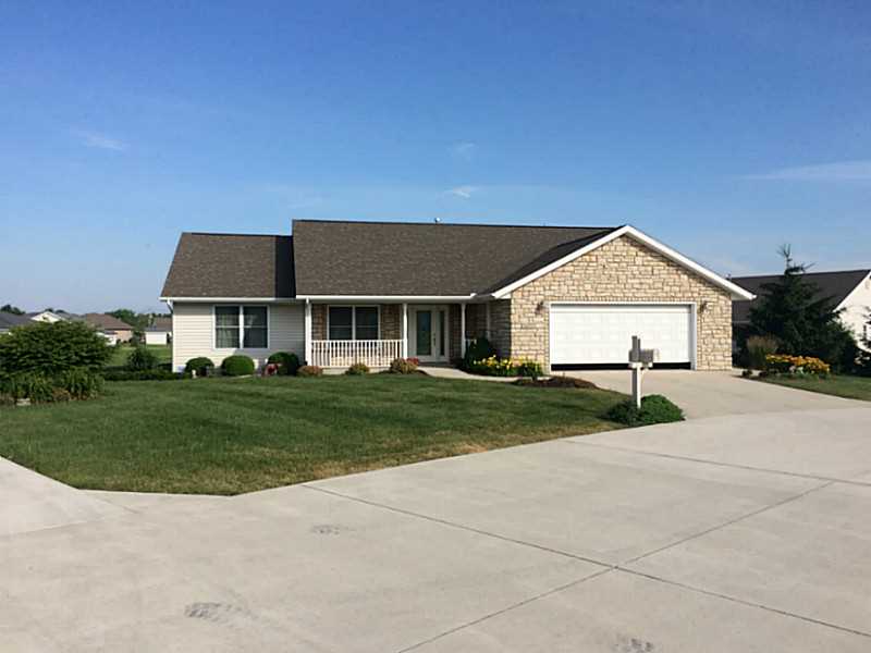1053 STONEGATE, Wapakoneta, OH45895