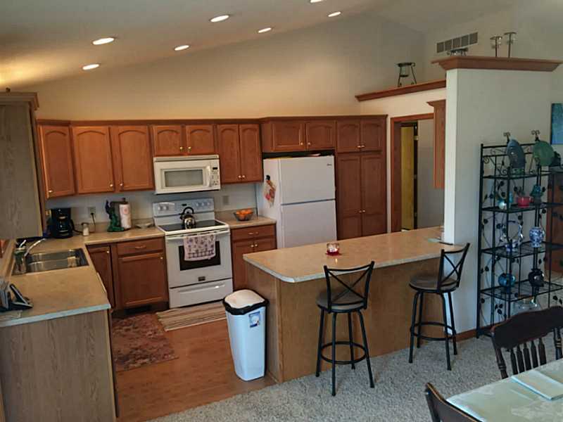 1053 STONEGATE, Wapakoneta, OH45895