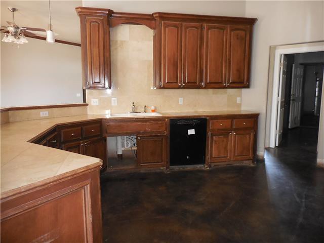 916 Hunters Pointe RdEdmond, OK, 73003Oklahoma County