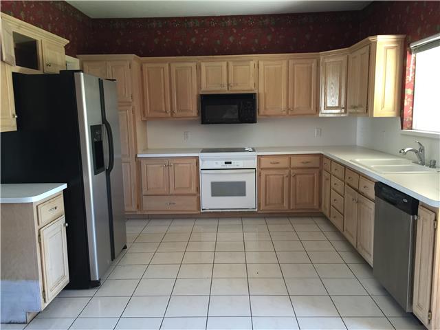 320 Albany DrEdmond, OK, 73003Oklahoma County
