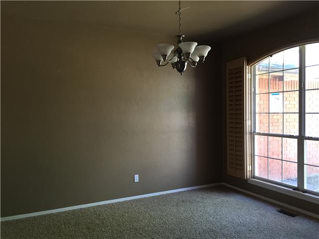 320 Albany DrEdmond, OK, 73003Oklahoma County