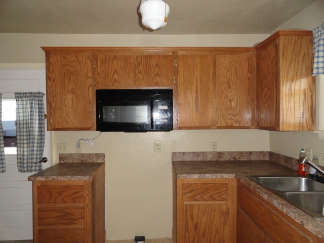 516 E Wallace, Apache, OK 73006