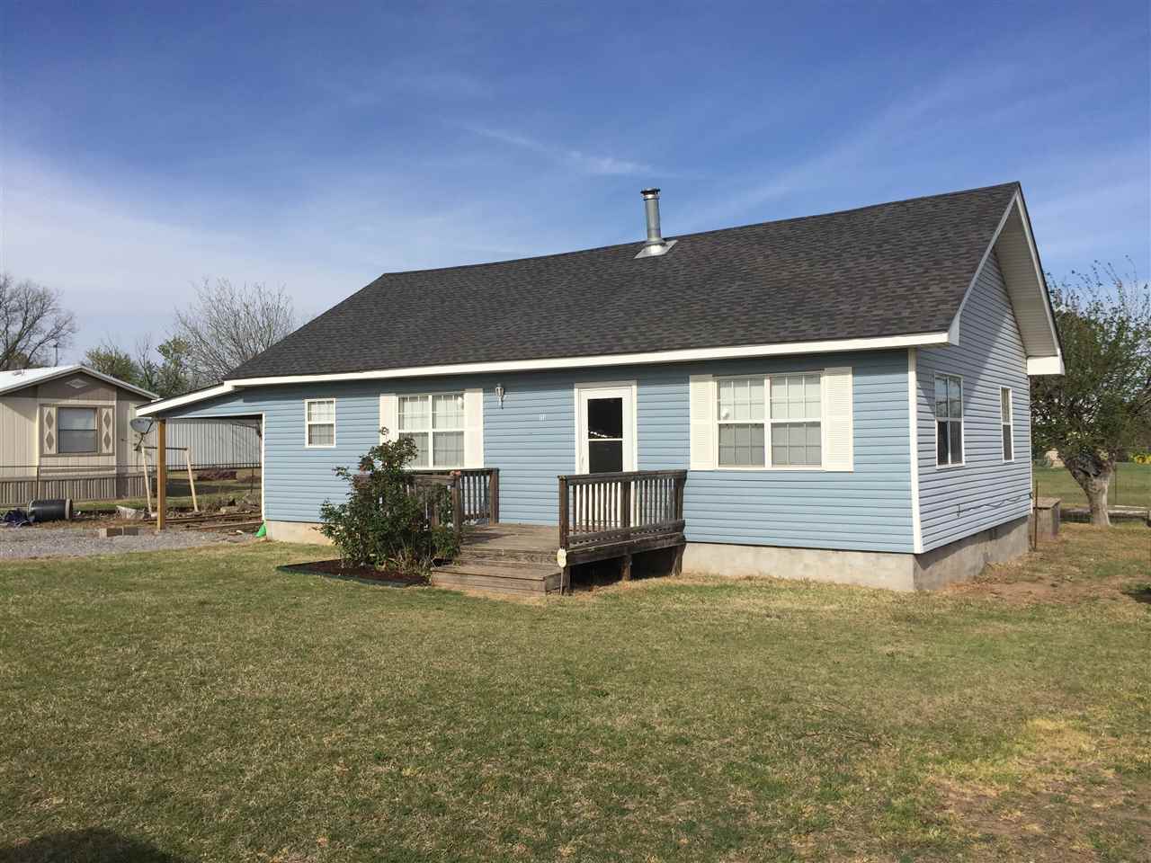 133 Hillside Rd, Apache, OK 73006