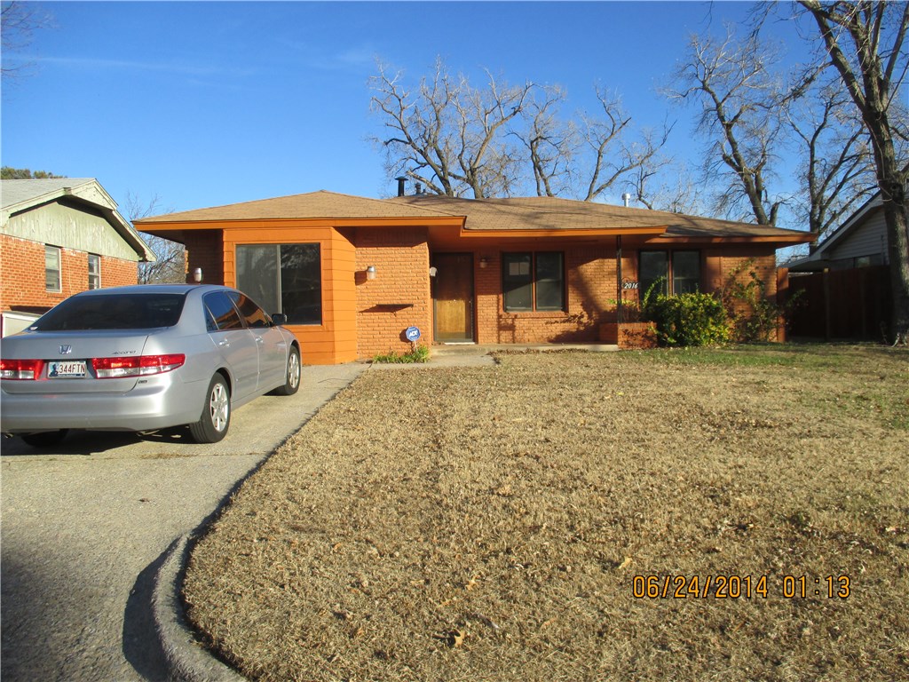 2016 N College Avenue, Bethany, OK 73008