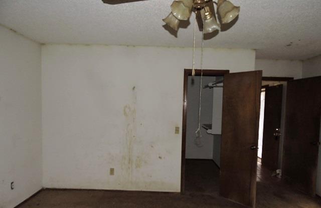1106 County Street 2988, Blanchard, OK 73010