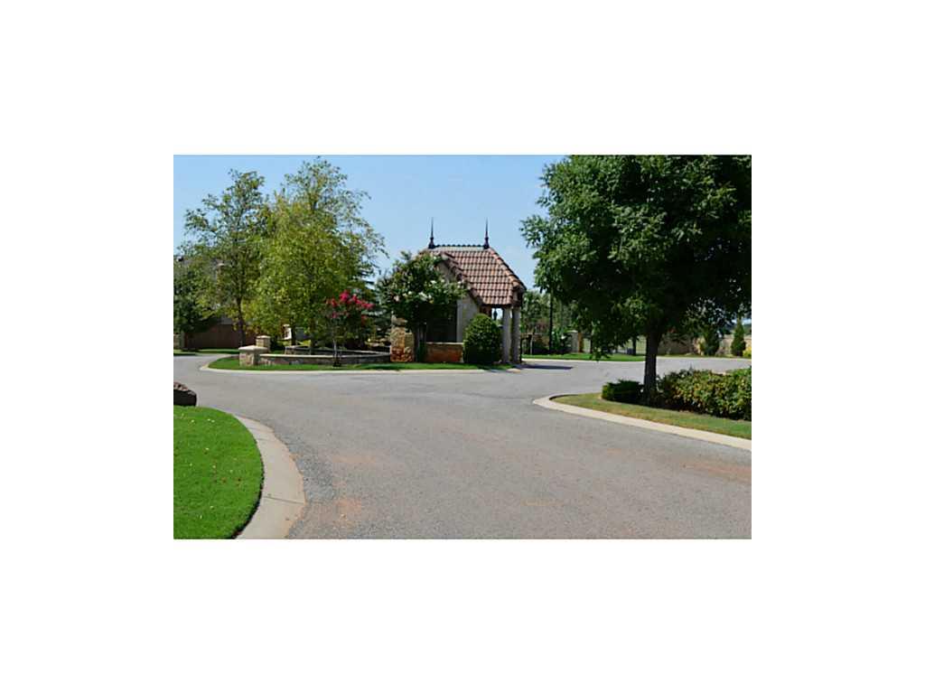 Villagio Drive, Edmond, OK 73012