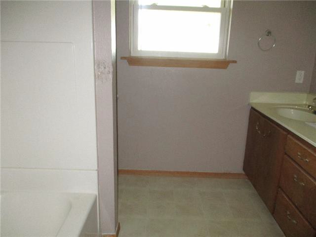 730 S Carnegie StCarnegie, OK, 73015Caddo County