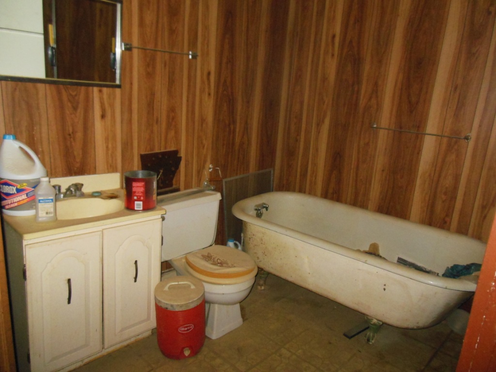 921 Iowa, Chickasha, OK 73018