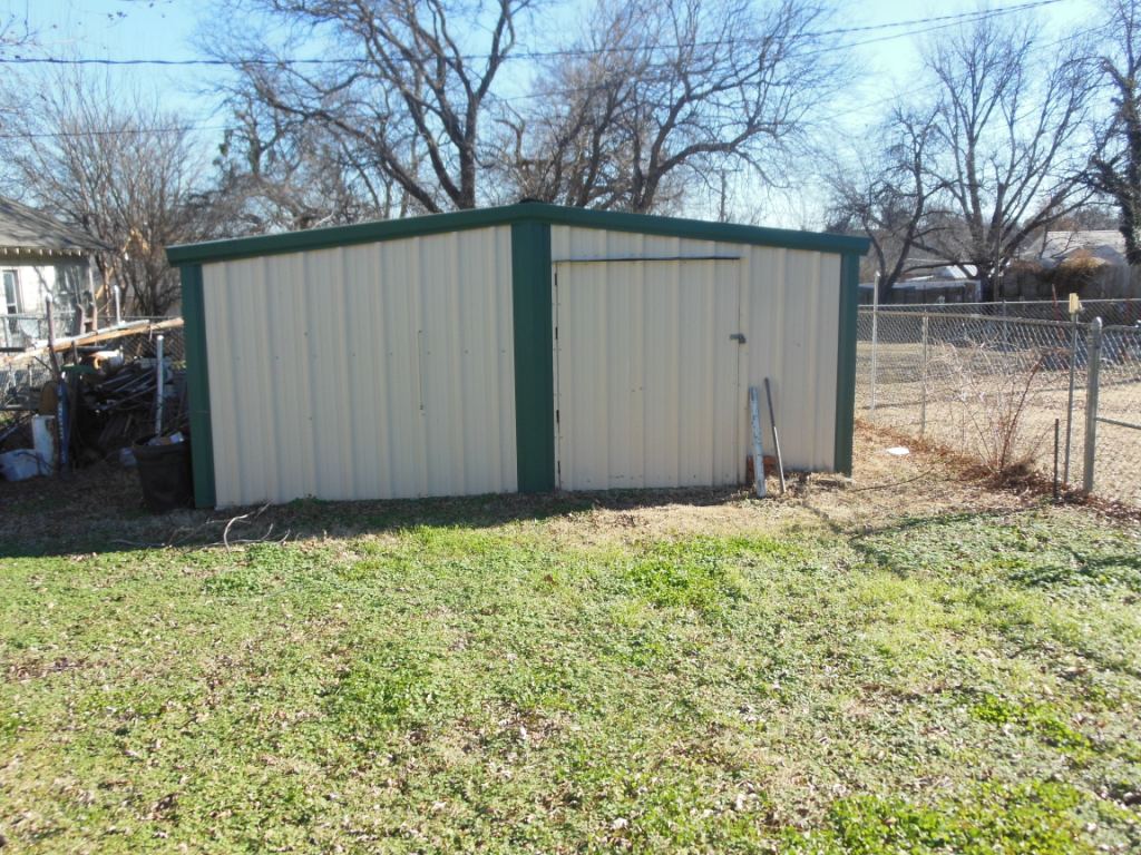 921 Iowa, Chickasha, OK 73018