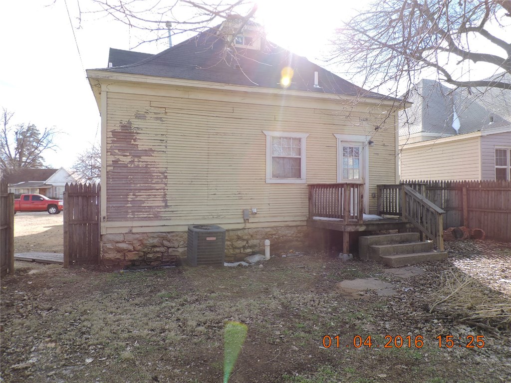 826 W Kansas, Chickasha, OK 73018