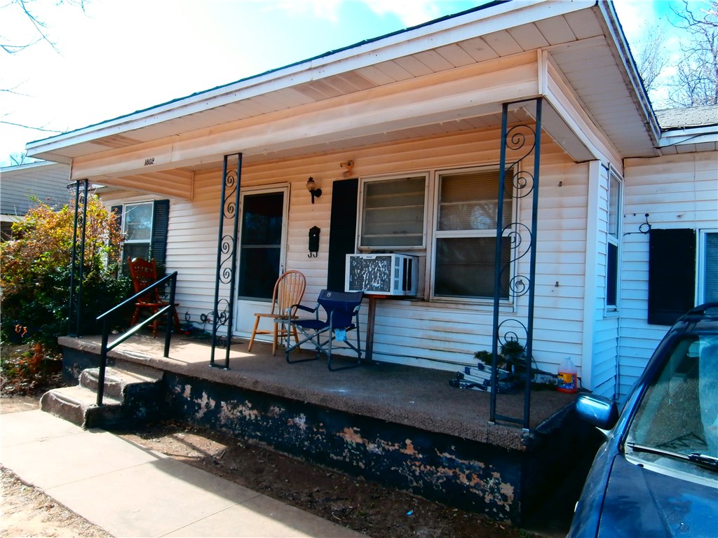 1802 S 20th Street, Chickasha, OK 73018