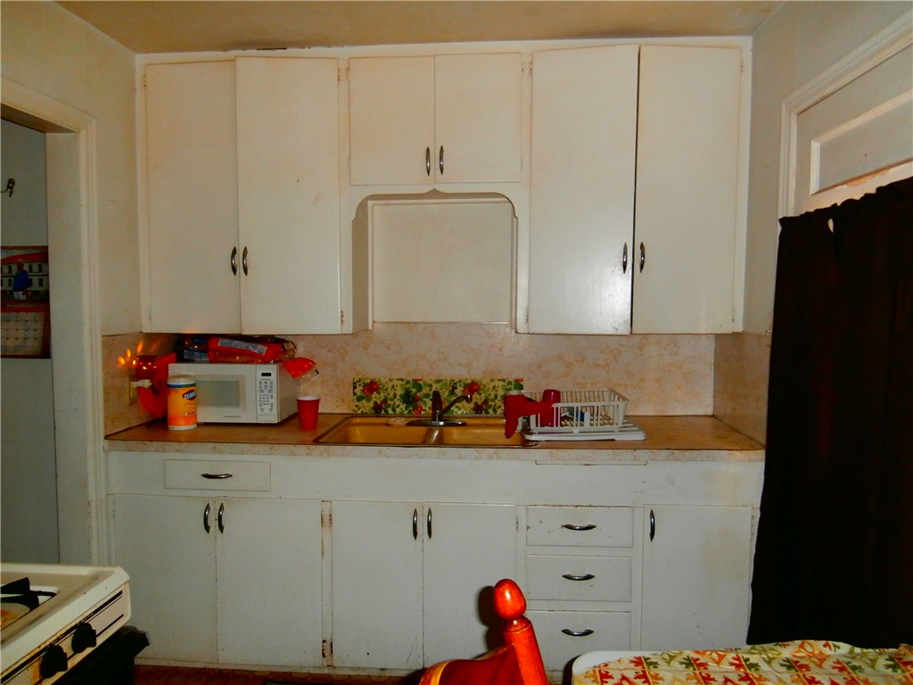 1802 S 20th Street, Chickasha, OK 73018
