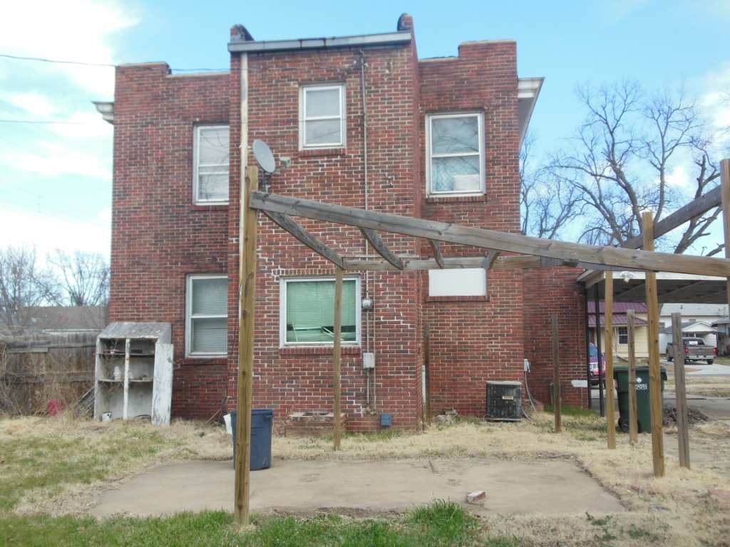 624 S 8th, Chickasha, OK 73018
