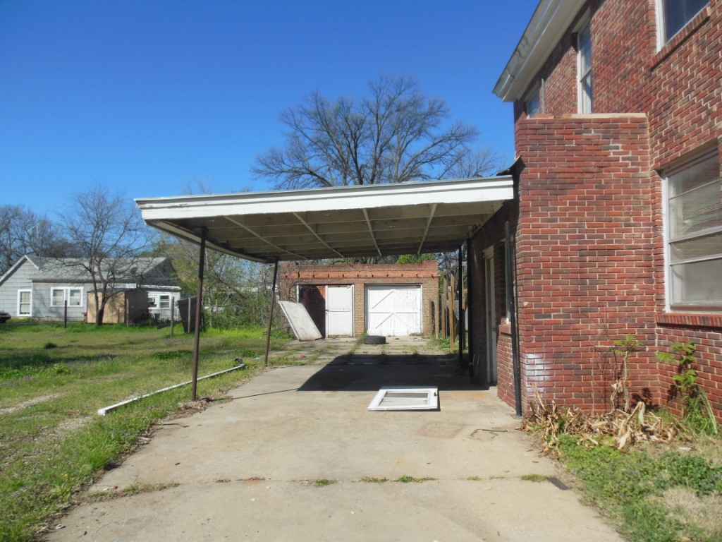624 S 8th, Chickasha, OK 73018