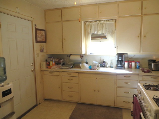 1325 Texas, Chickasha, OK 73018