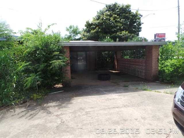 820 E Choctaw Avenue, Chickasha, OK 73018
