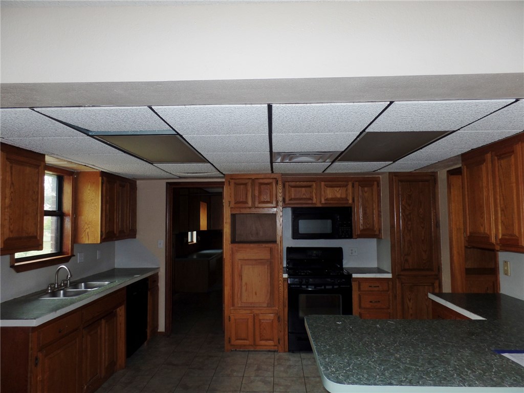 16 Highland Drive, Chickasha, OK 73018