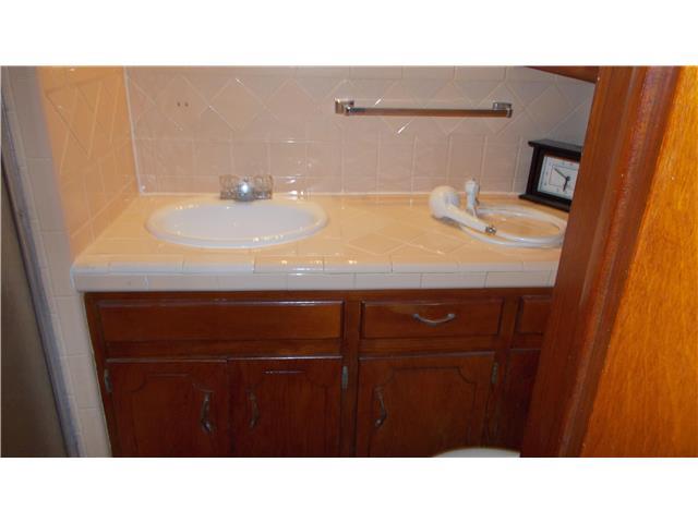 811 S 13 th, Chickasha, OK 73018