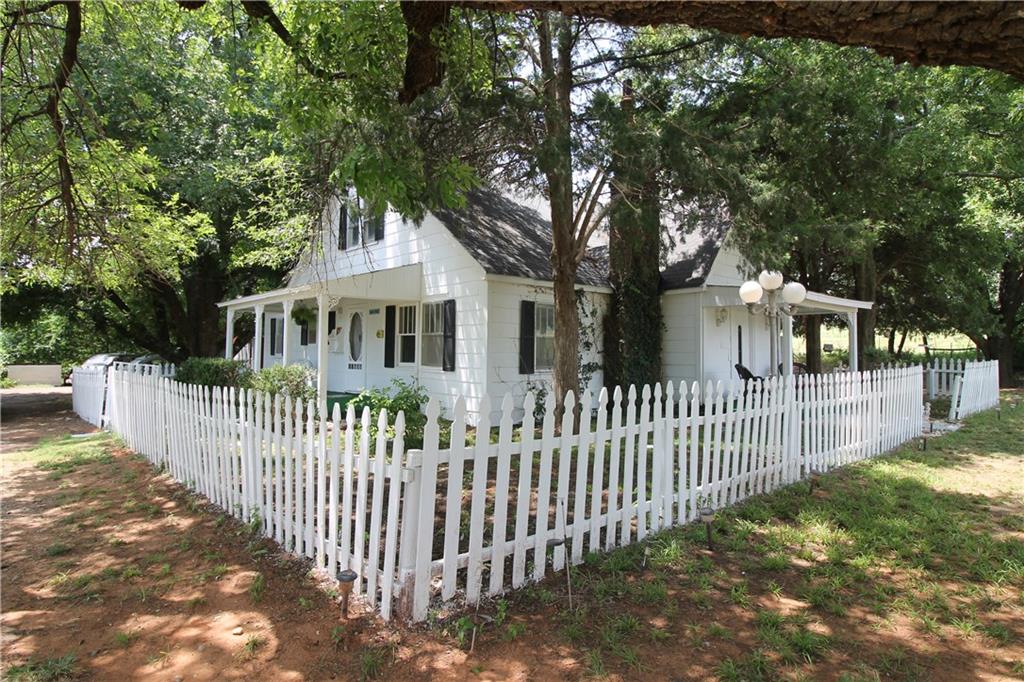 1607 Highway 62, Chickasha, OK 73018